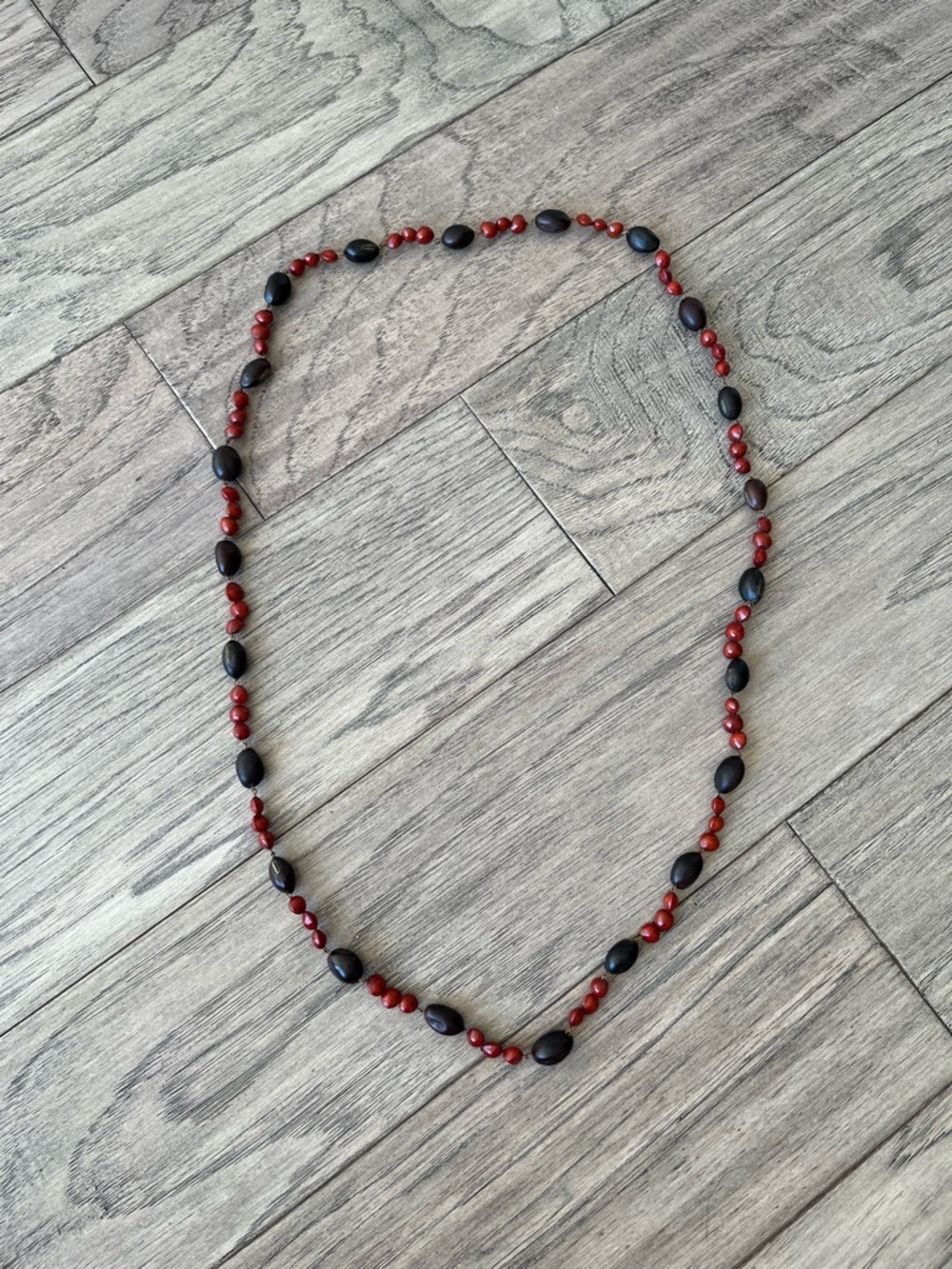Vintage Elegant Black and Dark Red Beaded Women's Necklace